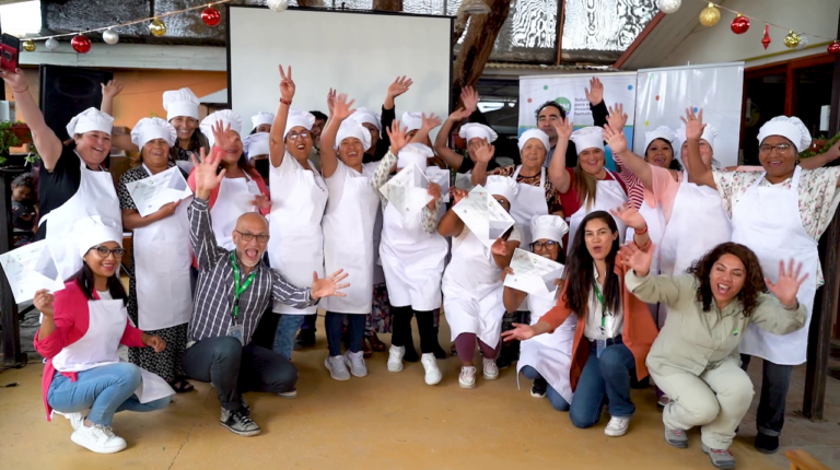 ¡Técnicas de repostería y nuevos negocios para mujeres de Huara!