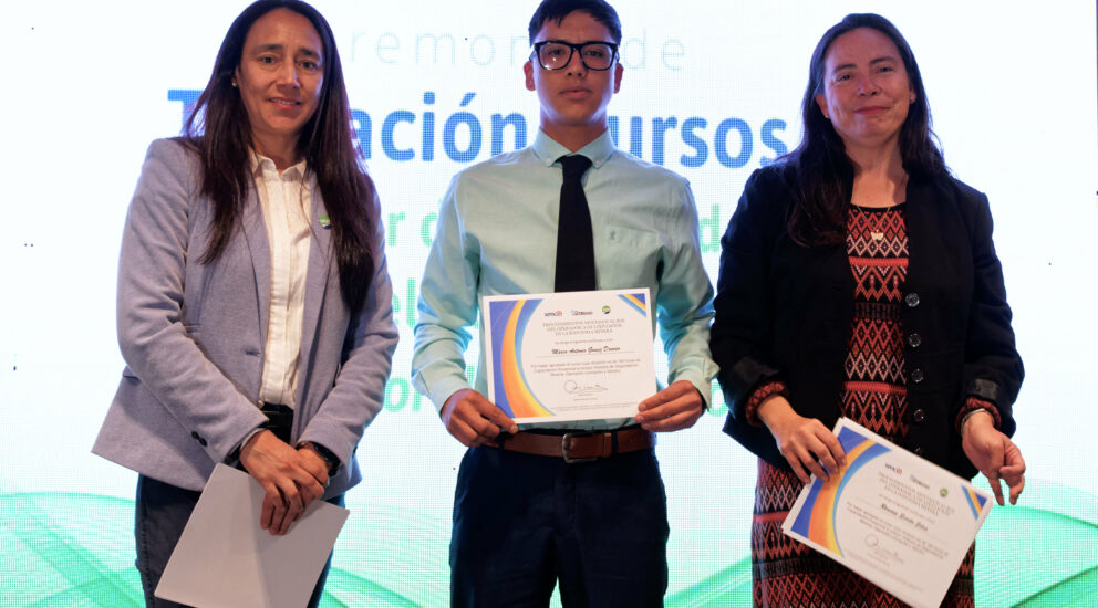 Más de 800 jóvenes se certifican para desempeñarse en la industria minera