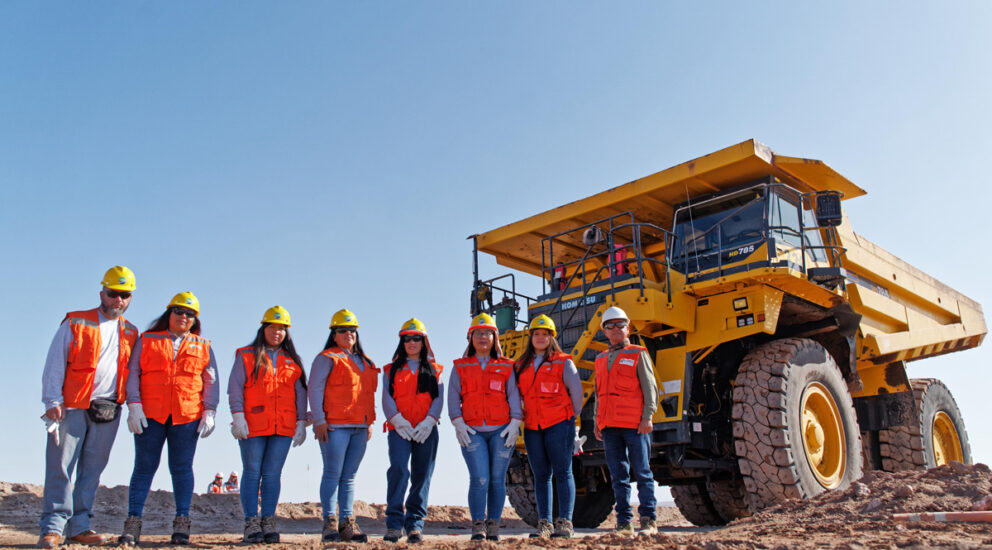 SQM alcanza meta de participación femenina y asume nuevos desafíos a 2025